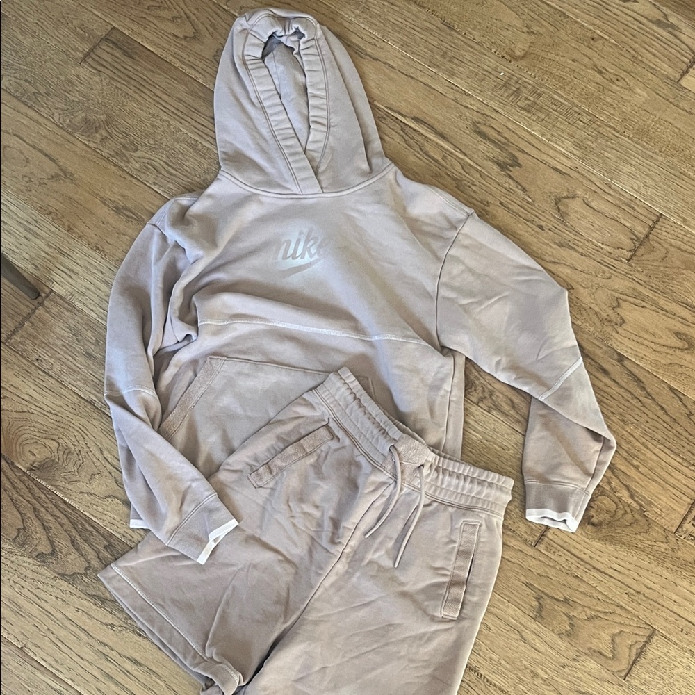 Nike Tan Sweatpants & Joggers Set